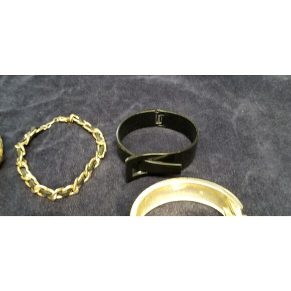 Twelve various bracelets goldtone , black and silvertone 51124 - Picture 16 of 16